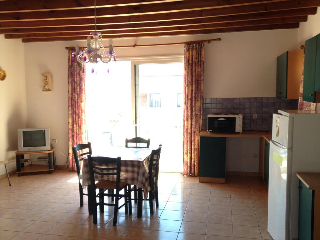 Saint Konstantin Beach Apartments Stegna Kamer foto