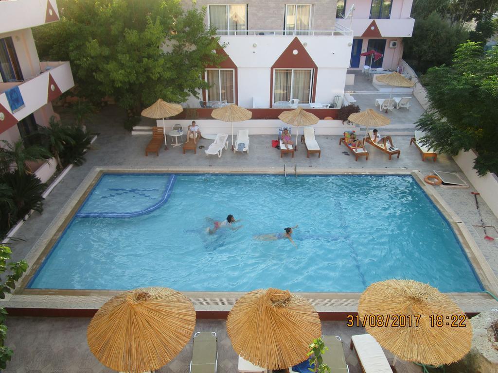 Saint Konstantin Beach Apartments Stegna Buitenkant foto